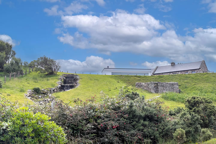 Water feature in garden at Golden Strand View cottage